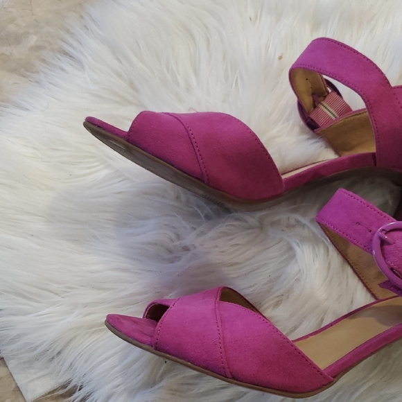 Naturalizer Pink Fucha Strappy Heels Shoes - Picture 4 of 14